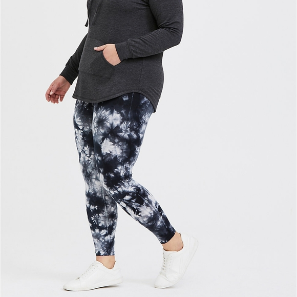 torrid Pants - NWT Torrid Tie Dye Crop Premium Legging - 5X